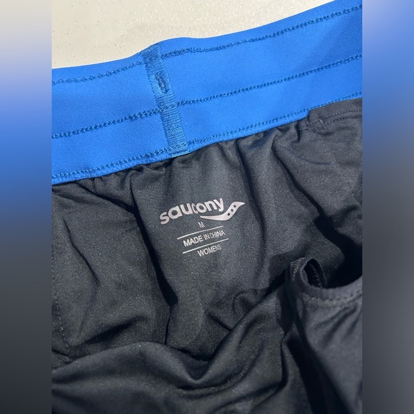 Saucony Women's M Medium Outpace 5" Shorts Indigo Blue NWT Pockets Lightweight - Picture 4 of 14